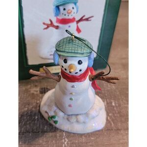 Snowman 2002 Hallmark ornament Xmas decor